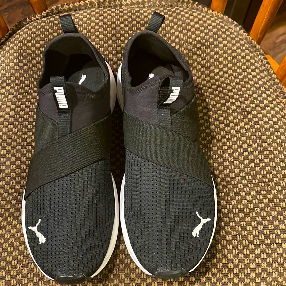 Women’s Puma sneakers